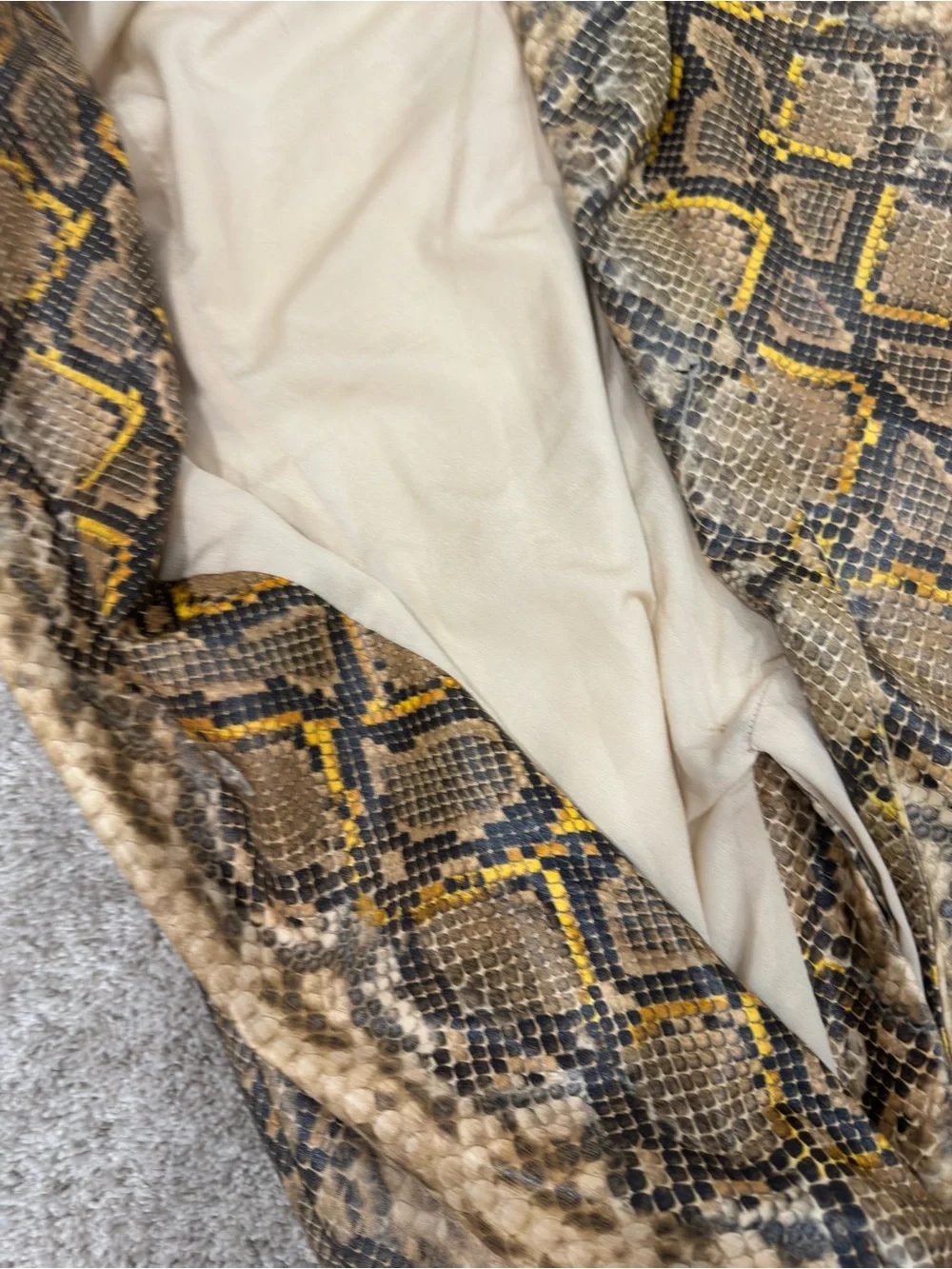 Retro AKIRA Snake-Print Trench Coat - Beige with Baby and Banana Yellow Accents